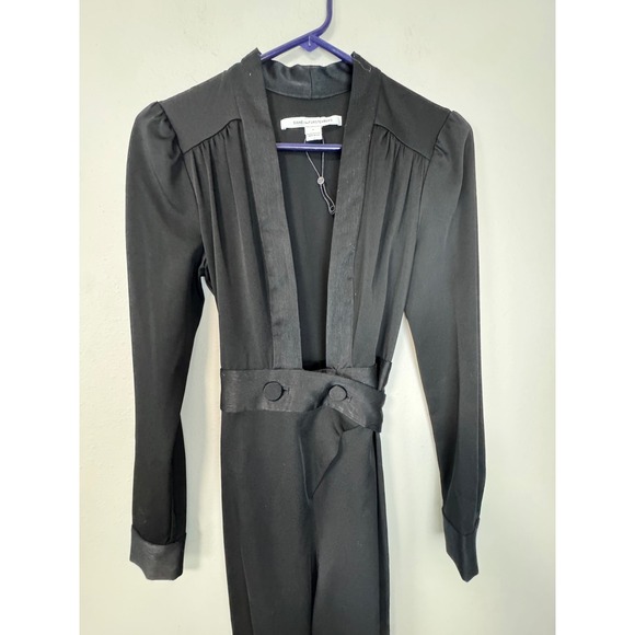 NWOT Diane Von Furstenberg Plunge Jumpsuit with‎ Satin Trim and Sash Belt Size 2 - Picture 3 of 16
